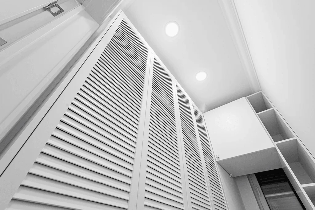 fixed louvers as one of the types of louvers for commercial spaces